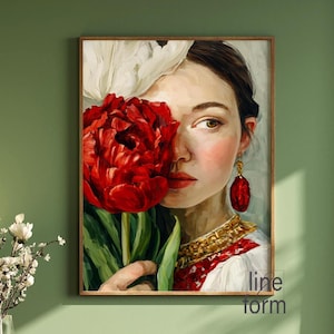 Puede incluir: Retrato enmarcado de una mujer sosteniendo una gran flor roja frente a su rostro. Viste una prenda bordada en blanco y rojo, joyas doradas y un pendiente rojo. La obra de arte tiene un estilo de pintura cl&aacute;sico.
