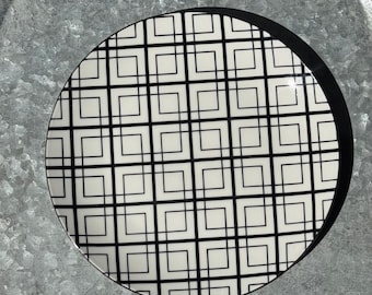 販売終了品 ドーバー＆ヨーク ブラック＆ホワイト 幾何学模様プレート | サラダプレート5枚セット | モダンコンテンポラリーキッチン | ミニマリストインテリア