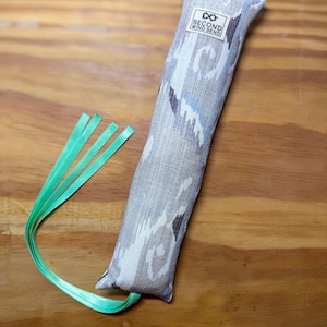 Cat Kicker Toy: The Undertoe