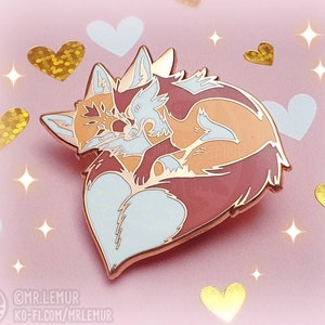 Foxes - HARD ENAMEL PIN: "Fox Lover"