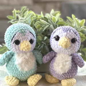 Small Crochet Penguin Plush – Handmade Amigurumi Penguin – Soft & Cuddly Stuffed Animal – Cute Winter Nursery Decor – Baby Shower Gift