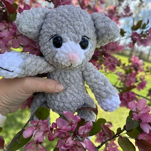 Crochet Gray Kitten Plushie – Handmade Small Cat Toy with Blue Eyes – Cute Amigurumi Cat Gift – Soft Animal Stuffed Toy for Cat Lovers