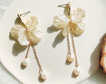 Shell Flower Petal Long Earrings/Elegant Floral Dangle Earrings/Flower Petal With Pearl Drop Earrings/Summer Wedding Earrings/Gift For Her