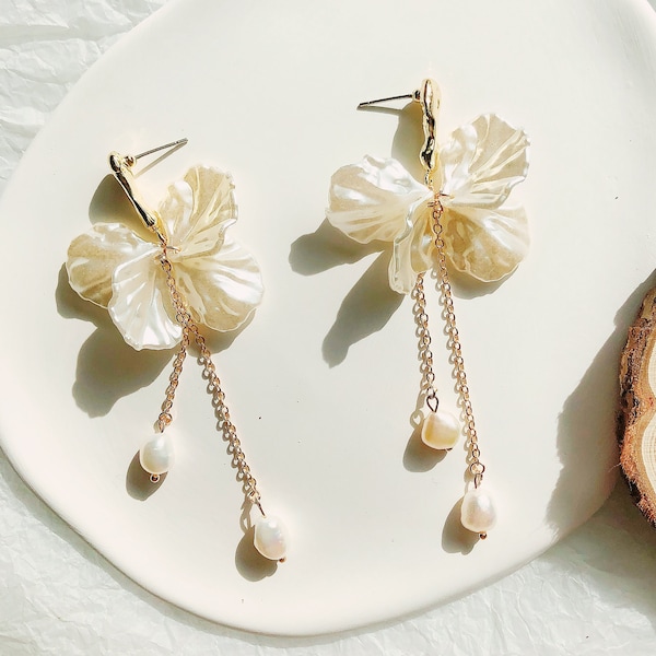 Shell Flower Petal Long Earrings/Elegant Floral Dangle Earrings/Elegant Flower Petal With Pearl Drop Earrings/Wedding Earrings/Gift For Her