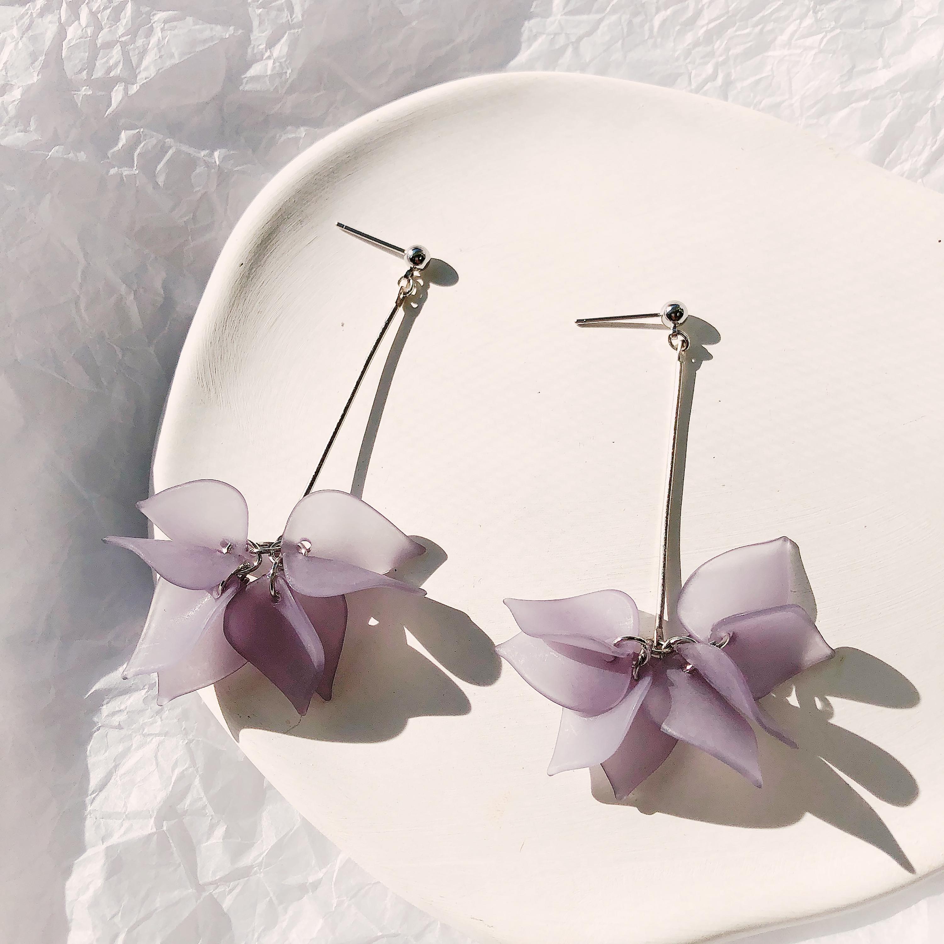 Grey Flower Petal Earrings/Grey And Silver Statement Earrings /Long Earrings/Elegant Floral Dangle Earring/Wedding Gift/Prom Earring