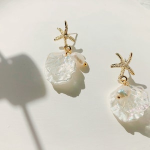 Gold Starfish Earrings / Sea Shell Pearl Dangle Earrings / Starfish with Seashell Earrings / Summer Beach Jewelry Gift for Her