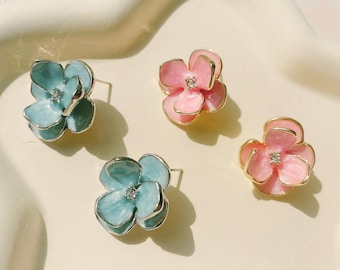 Pink Flower Stud Earrings/Cute Floral Statement Earrings/Romantic Pink Camellia Stud Earrings/Blooming Earrings Gift/Bridal Stud Earrings
