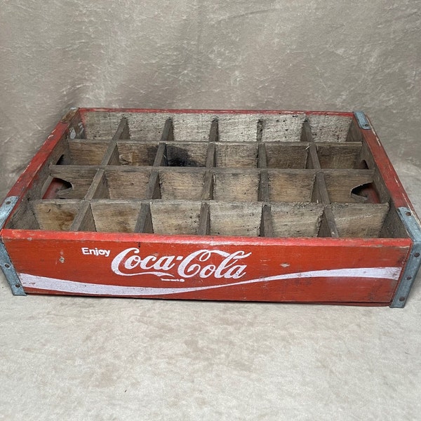 Vintage 1970s Coca Cola Coke Wood Glass Bottle 24 Slot Crate with Dividers