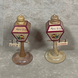 Vintage 1960s Cypress Gardens Florida Wood Salt and Pepper Shakers Made in Japan Like New