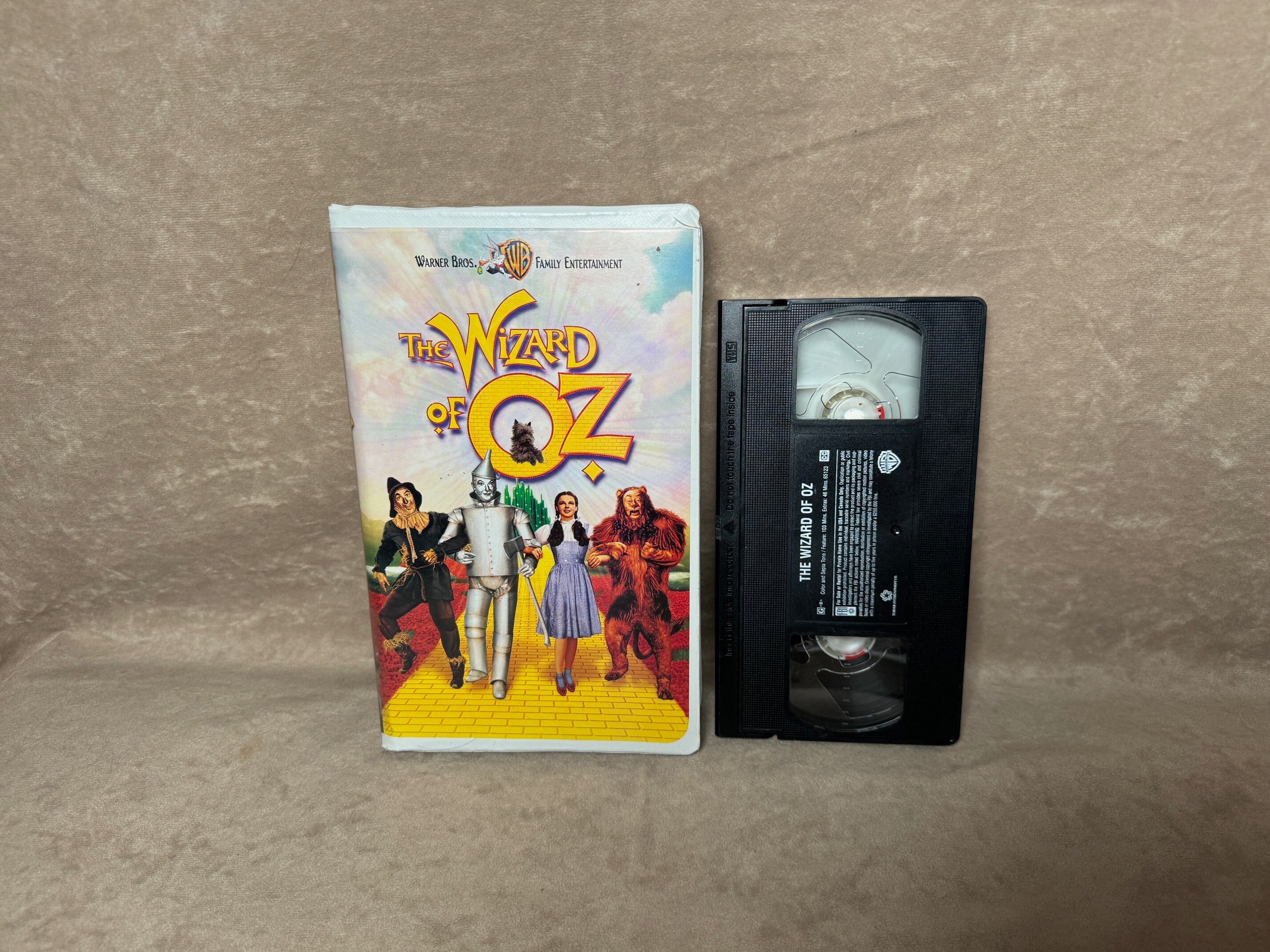 Vintage 1999 Warner Brothers Home Video Wizard of Oz