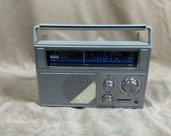 Vintage Electric and Battery Radio Tv Radio FM and AM Radio - Etsy