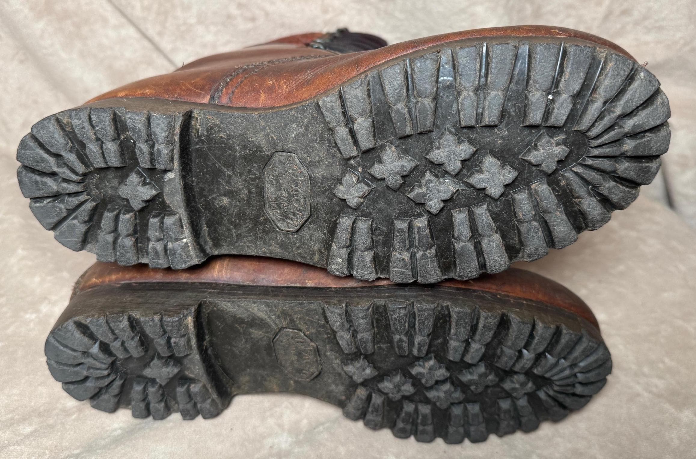 Vintage 1970s Dunham Continental Tyroleans Hiking Boots Mens 7.5 Waffle Stompers Vintage Dunham Classic Suede & Leather Hiking Boot | Never  main image 2