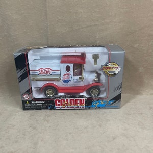 Vintage 1996 Golden Wheel Die Cast Pepsi Cola Delivery Truck Collectable Bank NIB New in Box *With Keys*