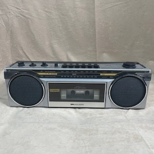 Vintage Sears Model 564.21020450 AM/FM Cassette Boombox