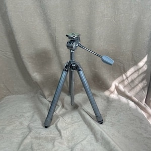 Vintage 1960s Made in Japan Vivo Tripod & Case