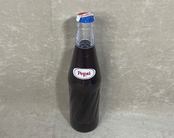 Vintage 1998 Plastic Pepsi Cola Bottle Twist The Cap To Turn On 'C-Cell' Battery Flashlight