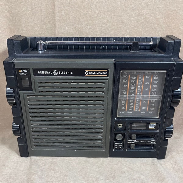 Vintage Late 70s/Early 80s General Electric GE 7-2959A 6 Band am/fm/ps/ps air/uhf Radio Boombox