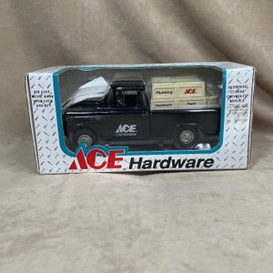 Vintage 1994 ERTL Toys Ace Hardware 1955 Chevrolet Cameo Pickup Truck Bank *NIB*
