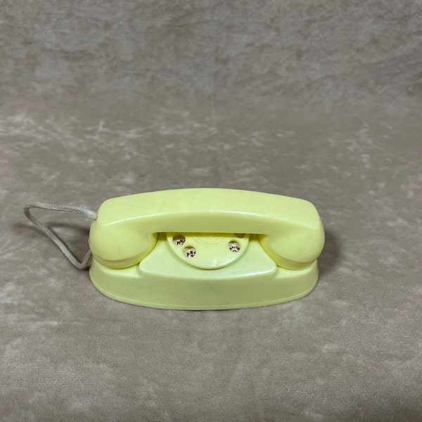 Vintage Handi-Craft Co. St. Louis, MO Small Plastic Yellow Rotary Dial Phone Toy