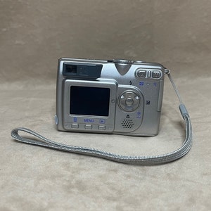 Vintage Early 2000s Nikon Coolpix 5200 Digital Camera & Accessories image 3