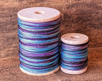 Hilo Nebula de nailon jaspeado teñido a mano