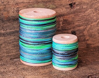 Hilo Emerald Depths de nailon jaspeado teñido a mano