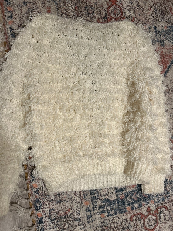 Coziest vintage sweater-so much fluff! - image 4