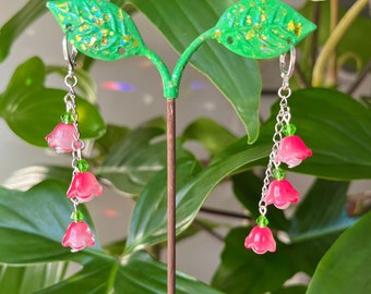 lelieoorbellen, oorbellen, cadeau voor haar, geboortebloemenoorbellen