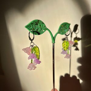 lily earrings, drop earrings, gift for her, birth flower earrings, huggie earrings, floral jewelry