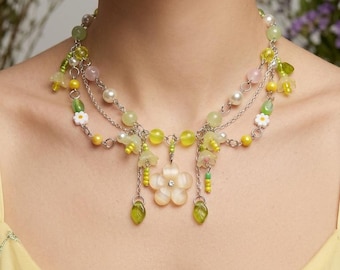 Daisy flower necklace, fairy core, flower necklace, botanical necklace, floral necklace