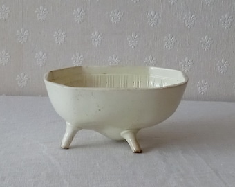 18th Antique Jelly Mould With 3 Feet