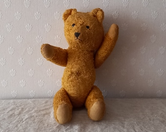 Ancien ours en peluche en mohair rempli de paille / membres articulés