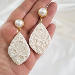 White Lace Drop Earrings, Wedding earrings, Lace earrings, Statement earrings, Textured Flowers, Boho wedding, statement jewelry