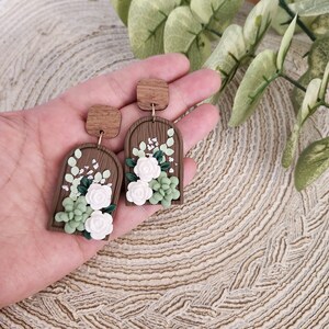 Pendientes suculentos y de eucalipto, pendientes llamativos, joyería suculenta, joyería vegetal, pendientes botánicos, pendientes de mamá planta, amante de las plantas imagen 9