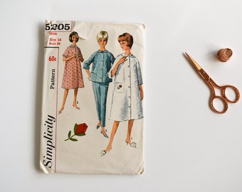 Simplicity 5205 Vintage 1960s Sewing Pattern Ladies Womens Misses Robe, Top and Pants Size 14 CUT/USED