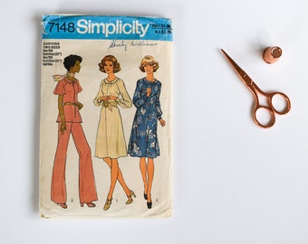 Simplicity 7148 Vintage 1970s Sewing Pattern Ladies Misses Wide Leg Pants, Dress and Top with Buttoned Neck Band, Long Sleeves