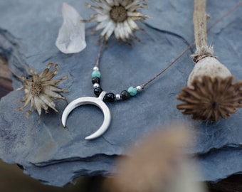 Mondin Halskette - Halbmond - Silber Schmuck - handgemacht - Onyx - Obsidian - Jade - Symbol - zarte Halskette - Für Sie