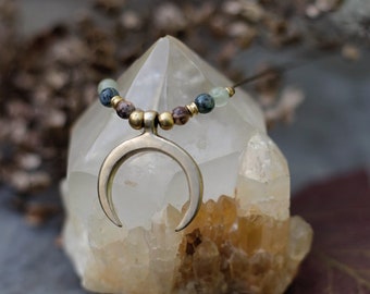 Mondin Halskette - Halbmond - Messing Schmuck - handgemachte Halskette - Mond Symbol - Mondin - zarte Halskette - Für Sie