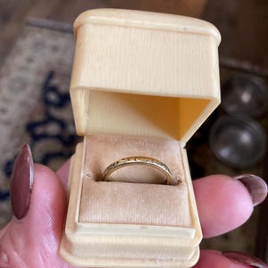 antique 14k gold wedding band