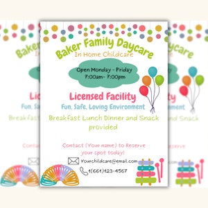 Op de afbeelding: Een kleurrijke flyer voor Baker Family Daycare, een kinderdagverblijf in huis. De flyer toont een cartoon afbeelding van ballonnen, een xylofoon en een slinky. De tekst op de flyer luidt: "Baker Family Daycare, In Home Childcare, Open maandag - vrijdag 7:00 uur - 19:00 uur, Gelicentieerde faciliteit, Leuk, veilig, liefdevolle omgeving, Ontbijt lunch diner en snack inbegrepen, Neem contact op met (Uw naam) om uw plek te reserveren! Yourchildcare@email.com, 1(661)123-4567."