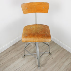 Swivel stool INDUSTRIAL Vintage Italian Design Made in Italy Adjustable Screw by Drafting Machine Architect Modern 50s Wood