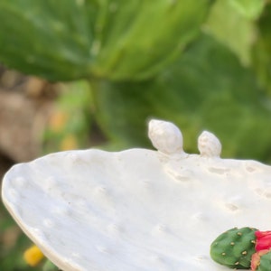 White ceramic cactus serving bowl. white serving dish. image 8