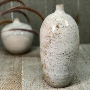 Handmade ceramic white Nordic minimalist flower vase