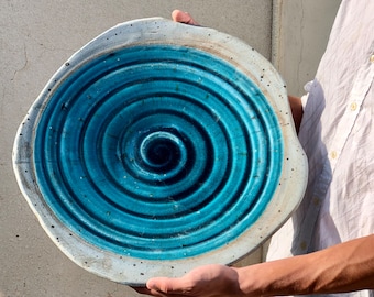 Duża turkusowa miska na środek stołu, ceramiczna misa na owoce w stylu nadmorskim, rzeźba ceramiczna inspirowana oceanem