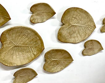Decoración de pared con arte cerámico: juego de 8 azulejos de pared hechos a mano con forma de hoja