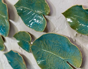 Decoración de pared de cerámica: juego de 8 azulejos de pared hechos a mano con forma de hoja