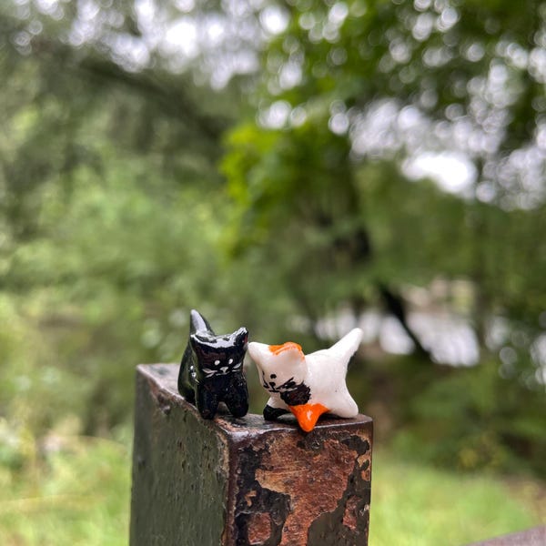 Clay cat figurines | Miniature desk friend