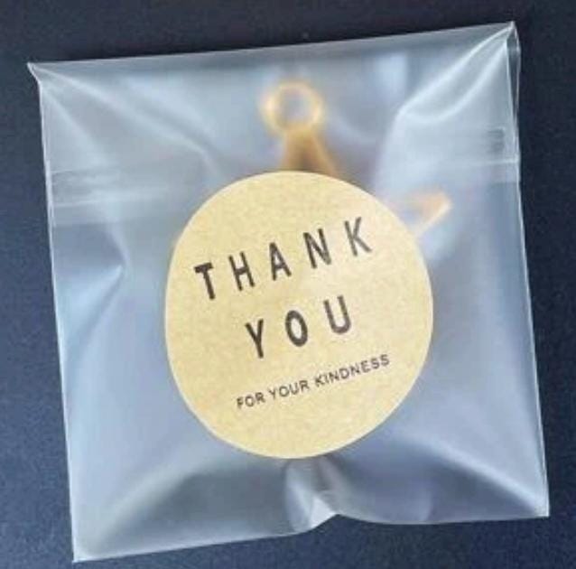 White polka dot pattern clear self adhesive bags (XXS/XS/S/M/L/LS) pack of 10,25,50,100,200,500. Ideal for party favours, gift bags.