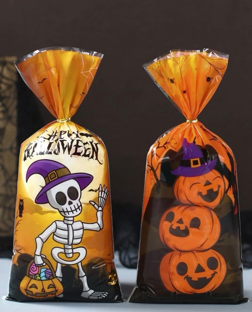 Halloween dark pumpkin wizard mixed sweet bags. Ties included. 12.5cmx27.2cm Pack of 10, 25, 50 or 100. FREE UK DELIVERY