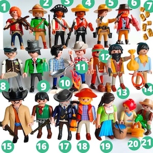 Peut inclure: Une collection de figurines Playmobil représentant des cow-boys et des cow-girls. Les figurines sont vêtues de tenues sur le thème de l'Ouest, notamment des chapeaux, des gilets et des bandanas. Certaines figurines tiennent des armes ou des accessoires.